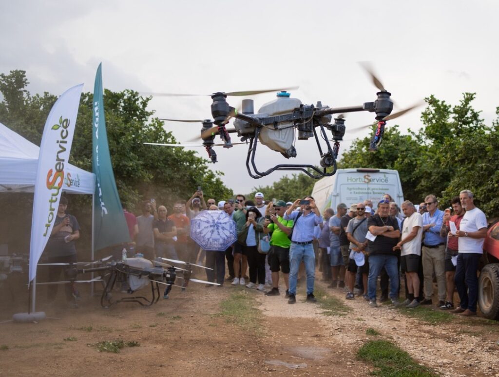Droni e agricoltura di precisione: grande interesse per l’iniziativa promossa da Assofrutti
